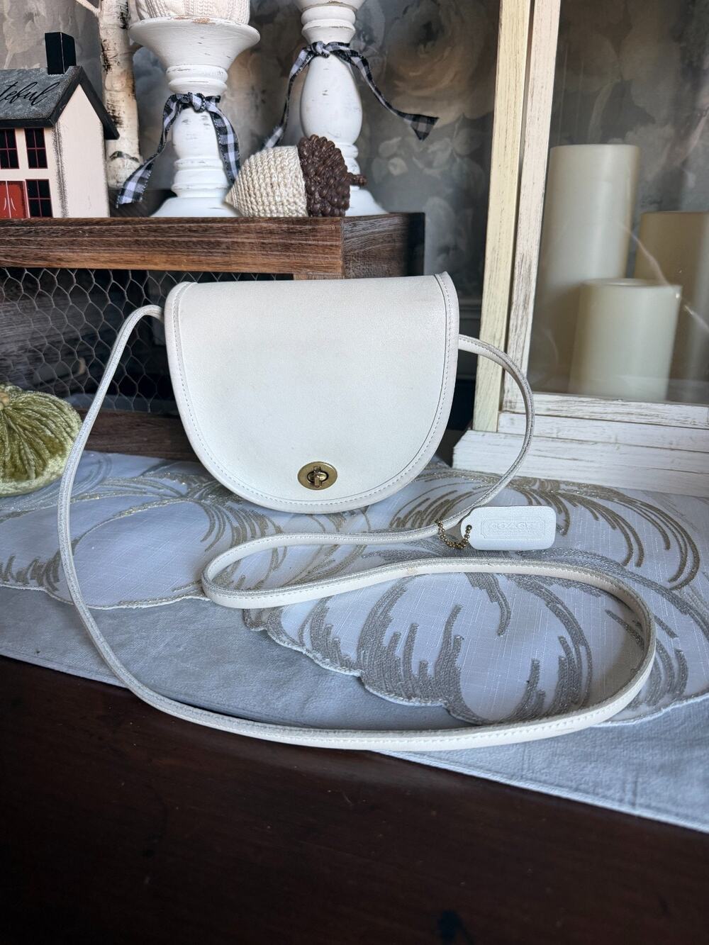 Vintage 1980's Coach Bone White Leather Mini Turnlock Saddle Bag No. 058-1125